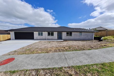 Photo of property in 15 Ocean View Rise, Ruakaka, 0116