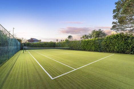 Photo of property in 9 Burgundy Park Avenue, Henderson, Auckland, 0612