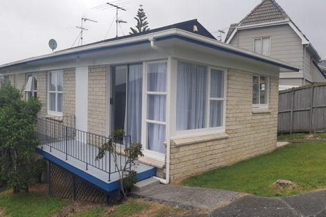 Photo of property in 1/31 Marcel Place, Glenfield, Auckland, 0629