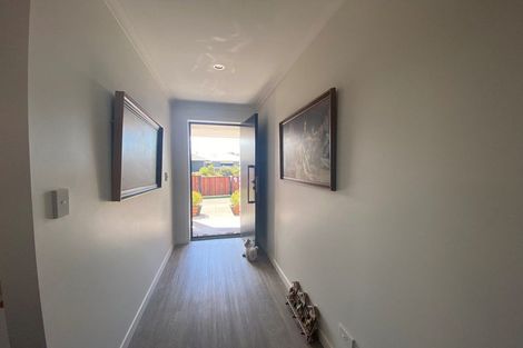 Photo of property in 18 Nukuroa Close, Waitara, 4320