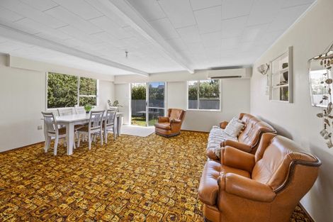 Photo of property in 155 School Road, Clive, 4102