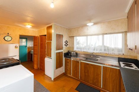 Photo of property in 37 Punga Street, Tangimoana, 4822