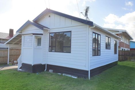 Photo of property in 26 Hutton Street, Otahuhu, Auckland, 1062