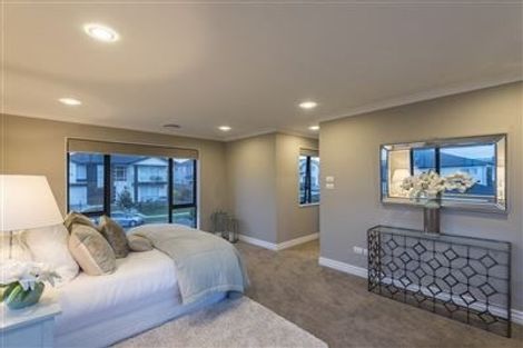 Photo of property in 5 Taraire Place, Orewa, 0931