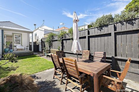 Photo of property in 10 Milton Street, Berhampore, Wellington, 6023