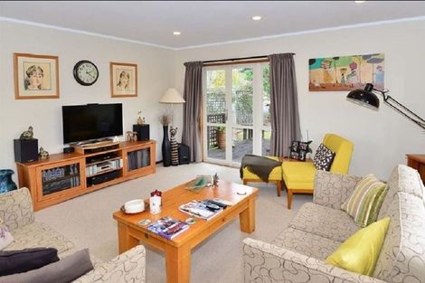 Photo of property in 9 Pelican Lane, Unsworth Heights, Auckland, 0632
