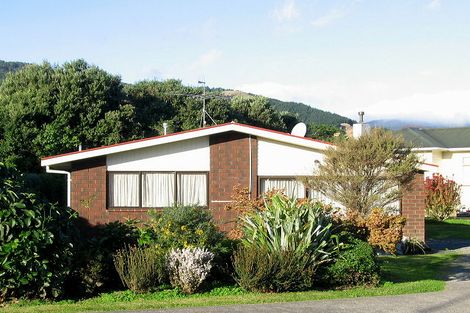 Photo of property in 3a Fleetwood Grove, Waikanae, 5036