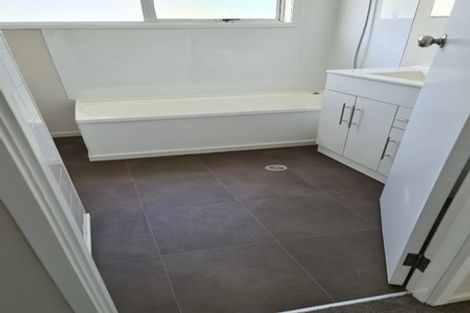 Photo of property in 28 Leo Street, Glen Eden, Auckland, 0602