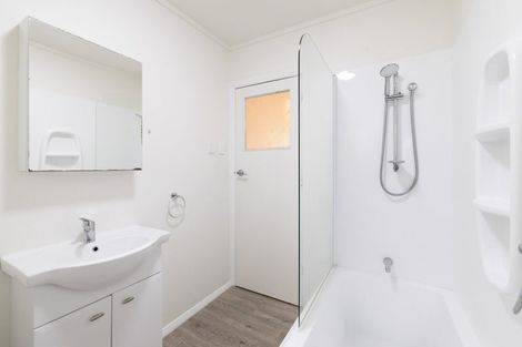 Photo of property in 16 Hammond Road, Taradale, Napier, 4112