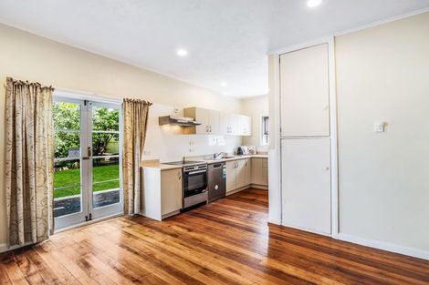 Photo of property in 31 Jackson Street, College Estate, Whanganui, 4500