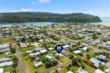 Photo of property in 104a The Square, Whangamata, 3620