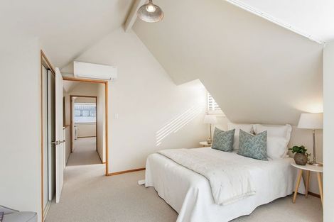 Photo of property in 114b Memorial Avenue, Burnside, Christchurch, 8053