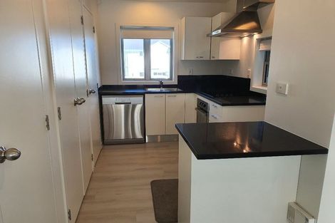 Photo of property in 9/6 John Jennings Drive, Oteha, Auckland, 0632