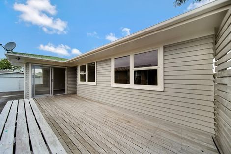 Photo of property in 19 Convair Crescent, Mangere, Auckland, 2022