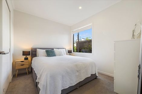 Photo of property in 4/2 Warrant Officer Lane, Hobsonville, Auckland, 0616