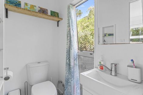 Photo of property in 61 Renown Road, Raumati South, Paraparaumu, 5032