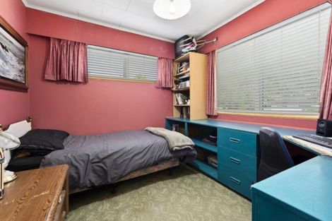 Photo of property in 12 Indiana Grove, Totara Park, Upper Hutt, 5018