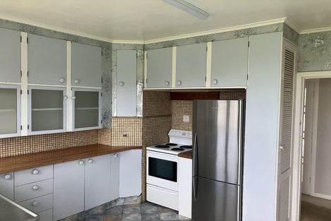 Photo of property in 94 Ocean View Road, Northcote, Auckland, 0627