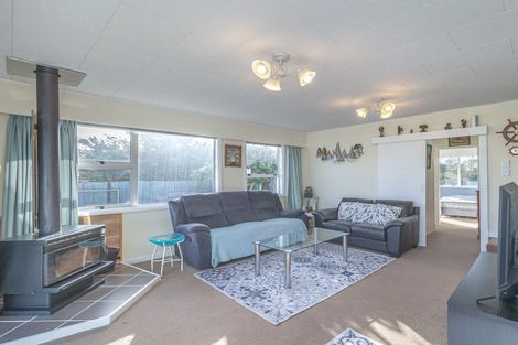 Photo of property in 15 Mack Street, Foxton Beach, Foxton, 4815