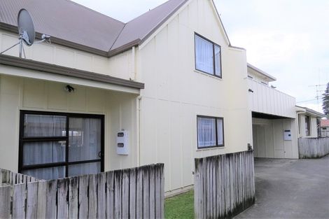 Photo of property in 3/3 Inverness Avenue, Hamilton East, Hamilton, 3216