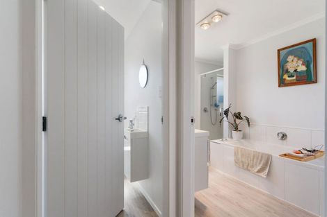 Photo of property in 9d Moreton Road, Carterton, 5713