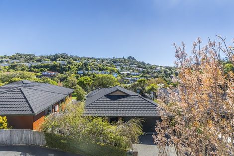 Photo of property in 15 Glanmire Road, Newlands, Wellington, 6037