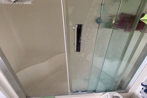 Photo of property in 1/8 Witheford Drive, Bayview, Auckland, 0629