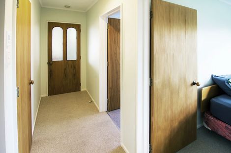 Photo of property in 1 Garrison Street, Carterton, 5713