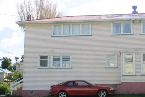Photo of property in 27-29b Cornwall Crescent, Cannons Creek, Porirua, 5024
