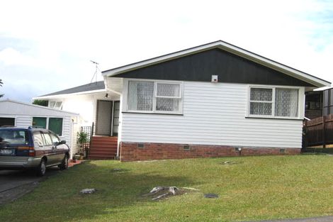 Photo of property in 5 Ashbourne Place, Glendene, Auckland, 0602