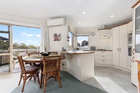 Photo of property in 35 Elan Place, Stanmore Bay, Whangaparaoa, 0932