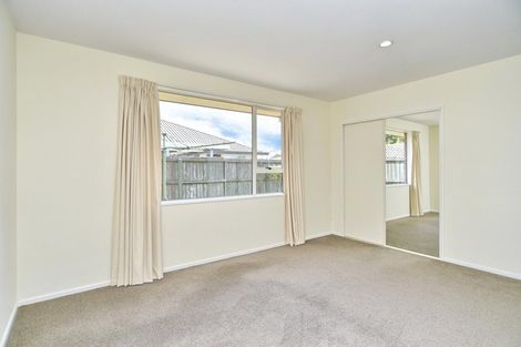 Photo of property in 1/6 Kohuhu Lane, Burwood, Christchurch, 8083