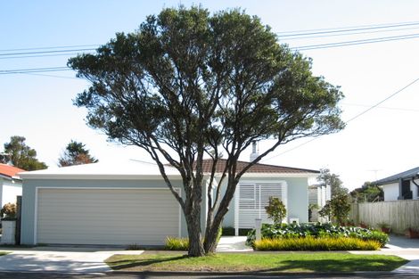 Photo of property in 24 Richmond Street, Fitzroy, New Plymouth, 4312