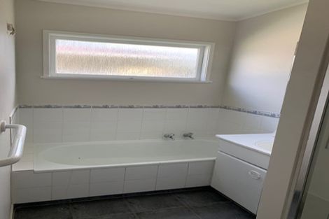 Photo of property in 36 Royal Road, Massey, Auckland, 0614