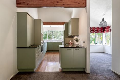 Photo of property in 103 Wirihana Road, Titirangi, Auckland, 0604