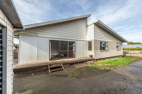 Photo of property in 19 Tongariro Street, Castlecliff, Whanganui, 4501