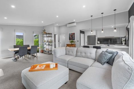 Photo of property in 21 Tuscan Lane, Martinborough, 5711