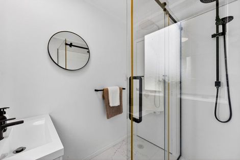 Photo of property in 3/5a Tobruk Crescent, Milford, Auckland, 0620