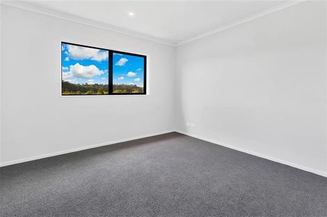 Photo of property in 32 Vincent Mcgrath Crescent, Swanson, Auckland, 0614
