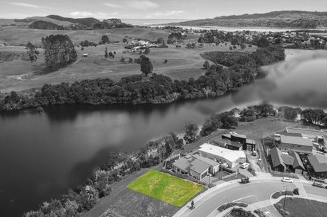 Photo of property in 46 Omahina Street, Raglan, 3225