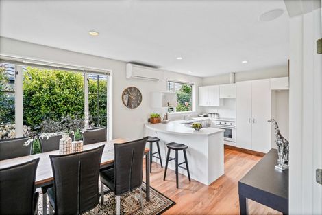 Photo of property in 22 Newnham Terrace, Upper Riccarton, Christchurch, 8041