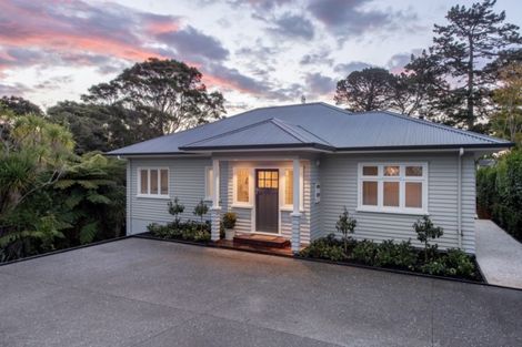 Photo of property in 33 Outlook Road, Greenhithe, Auckland, 0632