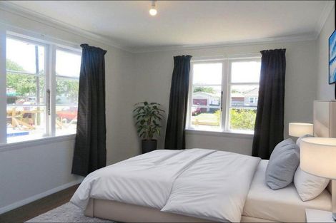 Photo of property in 39 Churton Crescent, Taita, Lower Hutt, 5011