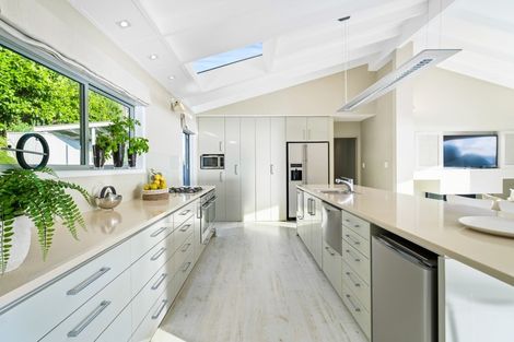 Photo of property in 53a De Luen Avenue, Tindalls Beach, Whangaparaoa, 0930