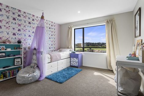 Photo of property in 1 Hayfield Terrace, Cust, Rangiora, 7471