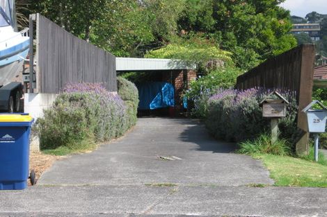 Photo of property in 21 Robin Lane, Browns Bay, Auckland, 0630