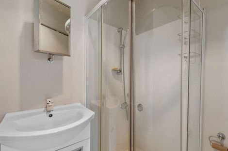 Photo of property in 1/41 Challen Close, Conifer Grove, Takanini, 2112