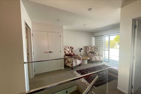 Photo of property in 27a Seaward Place, Wattle Downs, Auckland, 2103