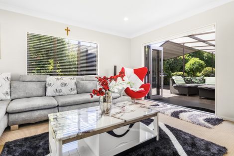 Photo of property in 11 Allerton Place, Wattle Downs, Auckland, 2103