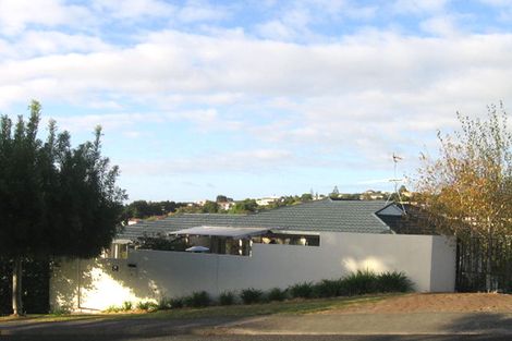 Photo of property in 64 Lynden Avenue, Hillcrest, Auckland, 0627